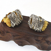 картинка Серьги клипсы полосы из страз наложены друг на друга + золотые мелкие шарики от магазина LonnaMag