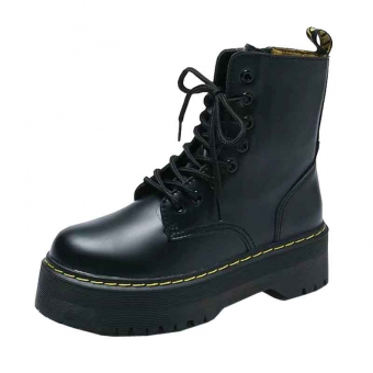 Ботинки в стиле martens высокая подошва желтый шов