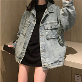 Картинка Джинсовая куртка oversize карманы на груди от магазина LonnaMag