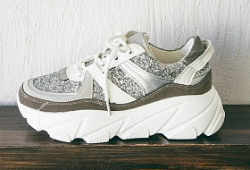 Кроссовки без которых не обойтись этой весной Кроссовки без которых не обойтись этой весной