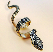 Кольцо широкая Змея вокруг пальца